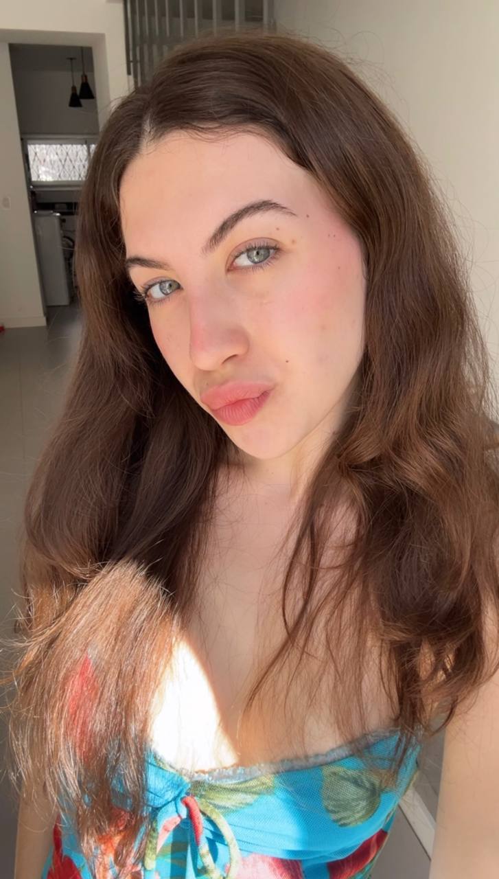 Nude girl Amber in Wuxi